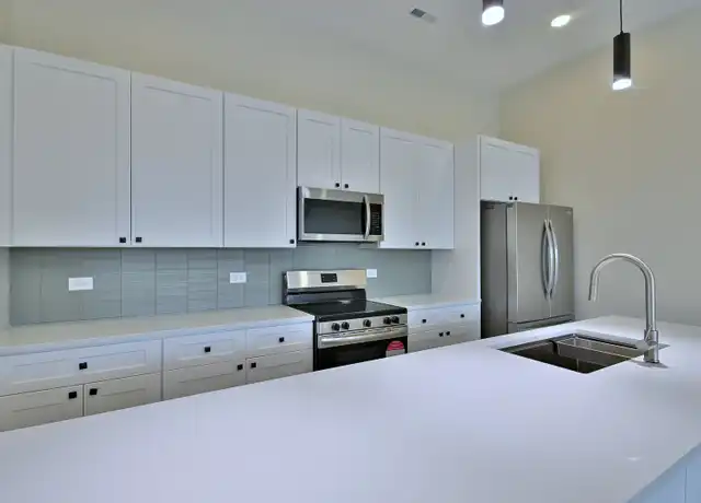 Property at 7518 Madison St Unit C, Forest Park, IL, 60130, 2 beds, 1 bath, [object Object]