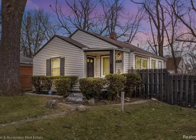 Property at 7512 Hazelton St, Dearborn Heights, MI, 48127, 2 beds, 1 bath, [object Object]