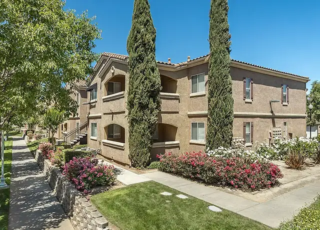 Photo of 3300 Renwick Ave, Elk Grove, CA 95758