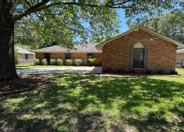 Property at 1893 Dabney Dr, Baton Rouge, LA, 70816, 5 beds, 2 baths, [object Object]