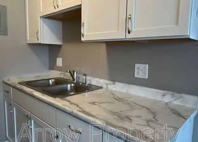 Property at 1730 G St Unit 6, Lincoln, NE, 68508, 2 beds, 1 bath, [object Object]