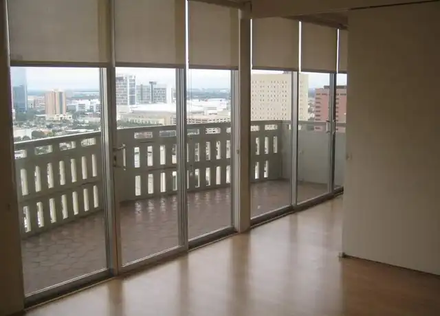 Property at 2016 Main St #2205, Houston, TX, 77002, 1 bed, 1 bath, [object Object]