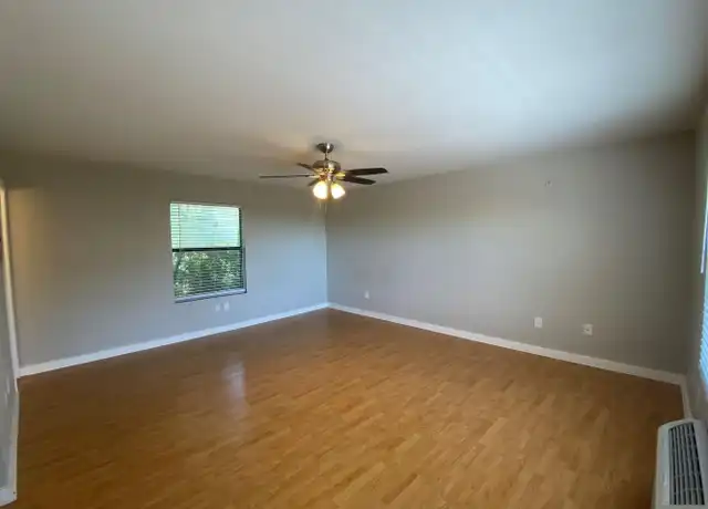 Property at 701 W Sycamore St #102, Denton, TX, 76201, 0 beds, 1 bath, [object Object]