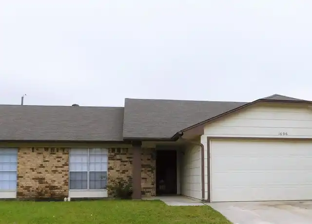 Property at 1606 Daude Ave, Killeen, TX, 76549, 3 beds, 2 baths, [object Object]