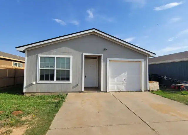 Property at 105 74th St, Lubbock, TX, 79404, 3 beds, 2 baths, [object Object]