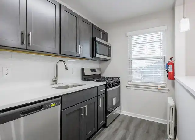 Property at Grand Lee Apartments - 159 Fort Lee Rd, Leonia, NJ, 07605, 1 bed, 1 bath, [object Object]