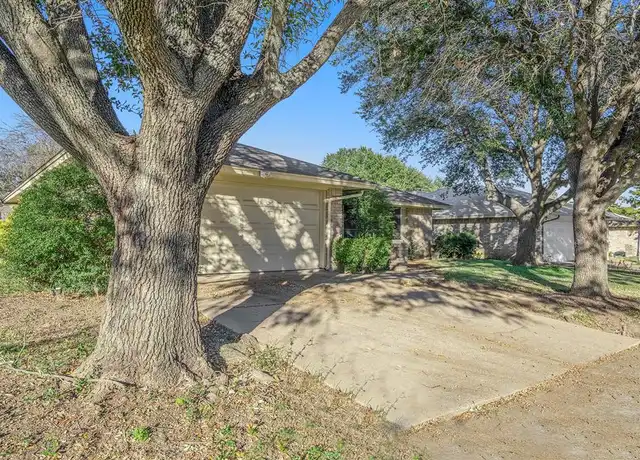 Property at 2608 Green Ridge St, Fort Worth, TX, 76133, 3 beds, 2 baths, [object Object]