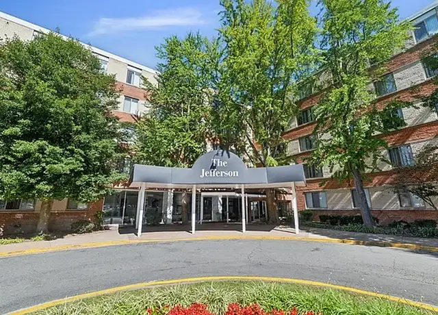 Photo of 6166 Leesburg Pike, Falls Church, VA 22044