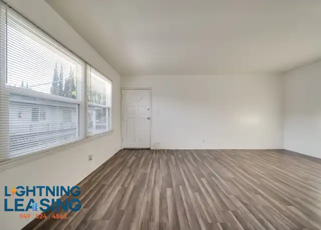 Property at 14759 Vanowen St Unit 4B, Van Nuys, CA, 91405, 2 beds, 1 bath, [object Object]