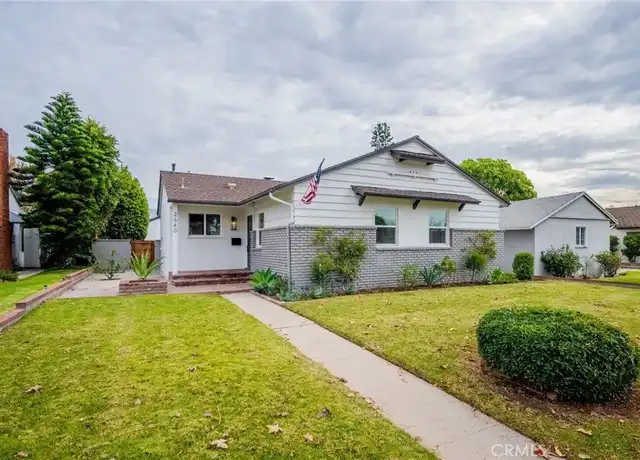 Property at 2640 N Buena Vista St, Burbank, CA, 91504, 3 beds, 2 baths, [object Object]