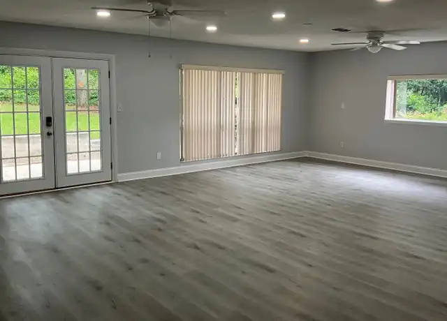 Property at 215 NW Fairway Hills Gln, Lake City, FL, 32055, 2 beds, 2 baths, [object Object]