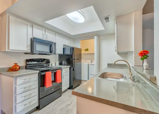 Photo of 565 Sparks Blvd, Sparks, NV 89434