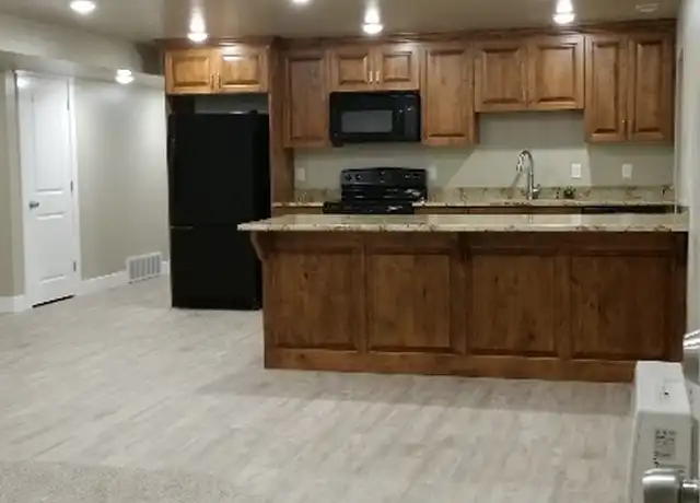 Property at 464 N 300 E, Heber City, UT, 84032, 2 beds, 1 bath, [object Object]