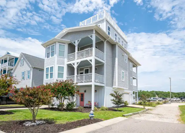 Property at 200 Annie Dr, Carolina Beach, NC, 28428, 3 beds, 4.5 baths, [object Object]