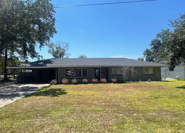 Property at 529 Contour Dr, Lake Charles, LA, 70605, 3 beds, 2 baths, [object Object]