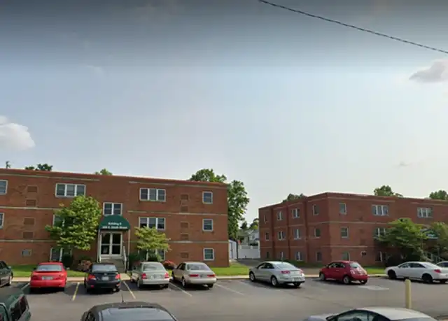 Property at Parkside Apartments - 180 E South St, Franklin, IN, 46131, 1 bed, 1 bath, [object Object]