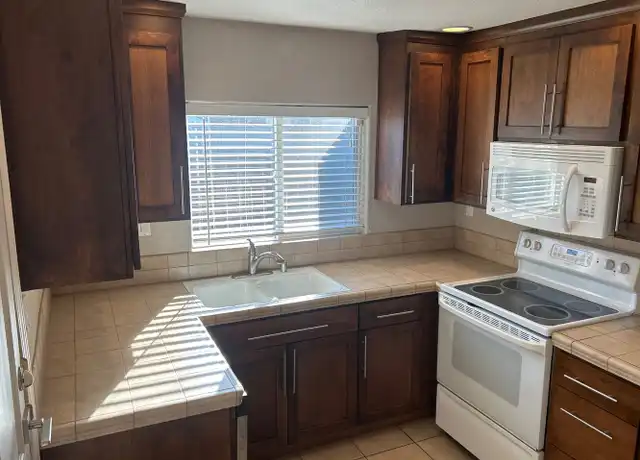 Property at 943 Shearer St Unit 943, Roseville, CA, 95678, 1 bed, 1 bath, [object Object]