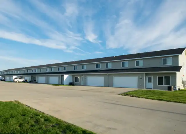 Property at 2102 Landmark Cir Unit 2114, Minot, ND, 58703, 3 beds, 2.5 baths, [object Object]