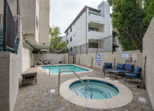 Property at Barrington Apartment - 633 S Barrington Ave, Los Angeles, CA, 90049, 2 beds, 2 baths, [object Object]