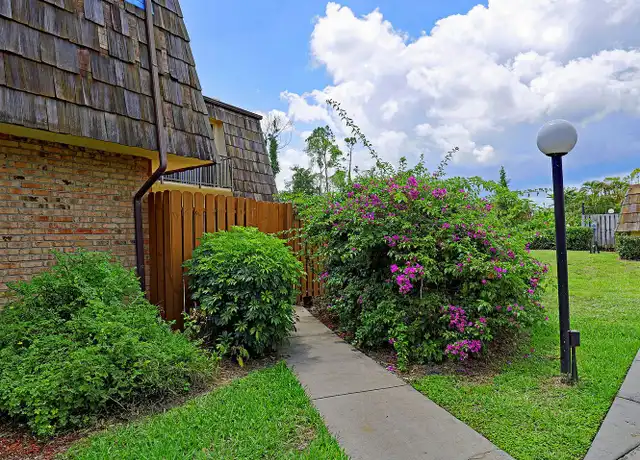 Property at 5580 Malt Dr #2, Fort Myers, FL, 33907, 2 beds, 2 baths, [object Object]