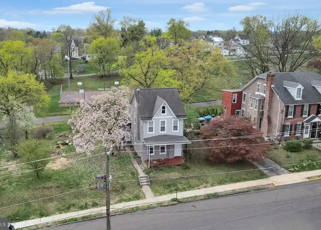 Property at 230 Broad St, Spring City, PA, 19475, 3 beds, 2 baths, [object Object]
