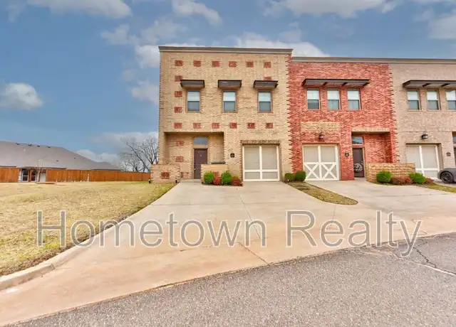 Property at 463 S Fretz Ave, Edmond, OK, 73003, 2 beds, 2 baths, [object Object]