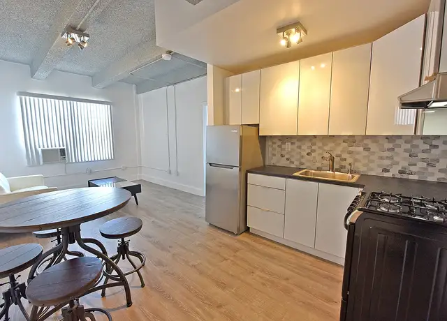 Photo of 953 Collins Ave, Miami Beach, FL 33139