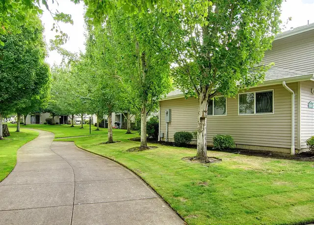 Photo of 900 SE Centerpointe Dr, Corvallis, OR 97333