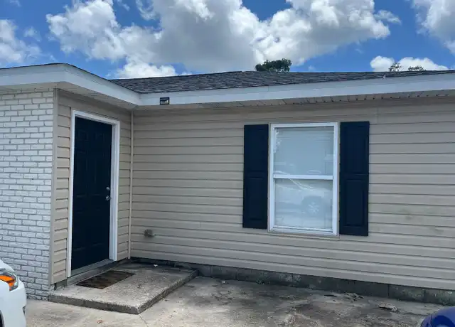 Property at 2511 W 19th St, Panama City, FL, 32405, 2 beds, 1 bath, [object Object]