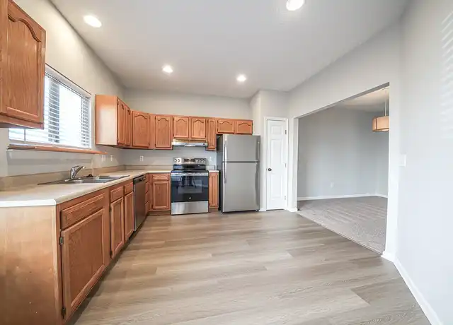 Property at Fairway Crossing - 2 Rough Way, Lebanon, OH, 45036, 3 beds, 2 baths, [object Object]
