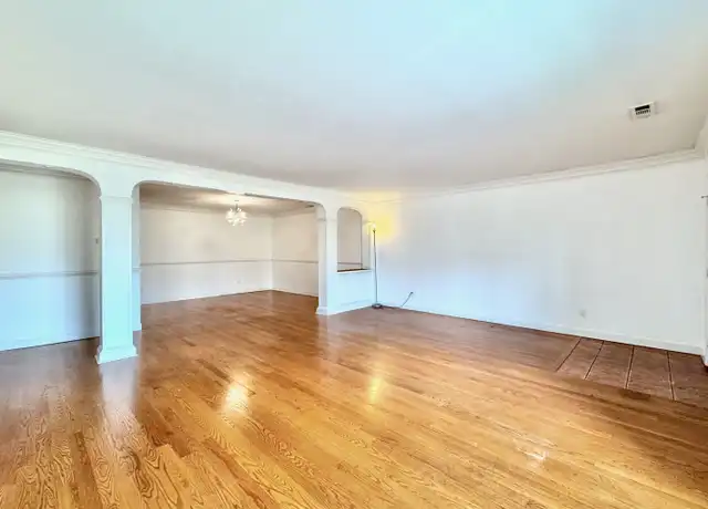Property at 37 Greenwich Ave Unit 1-9, Stamford, CT, 06902, 2 beds, 1 bath, [object Object]