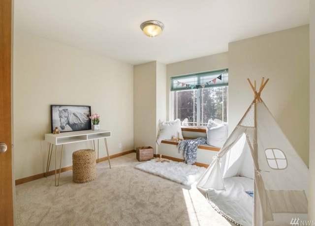 Photo of 16532 Lemolo Shore Dr NE, Poulsbo, WA 98370