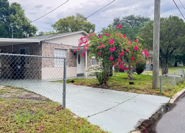 Property at 919 Colyer St, Orlando, FL, 32805, 5 beds, 1 bath, [object Object]