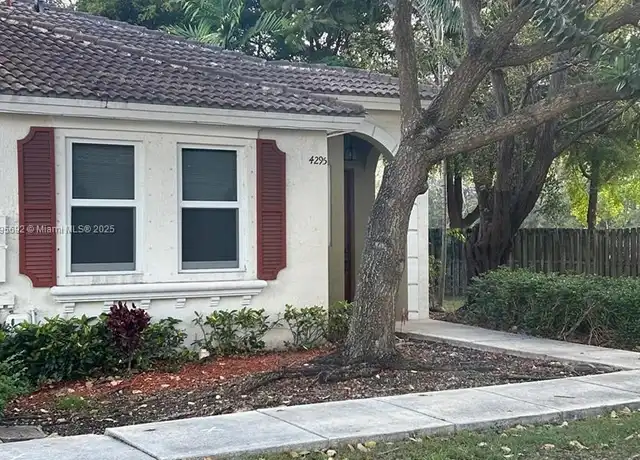 Property at 4295 NE 10th Ct, Homestead, FL, 33033, 2 beds, 2 baths, [object Object]