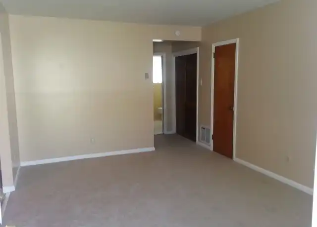 Property at 10 W 4th Ave Unit A, Runnemede, NJ, 08078, 1 bed, 1 bath, [object Object]