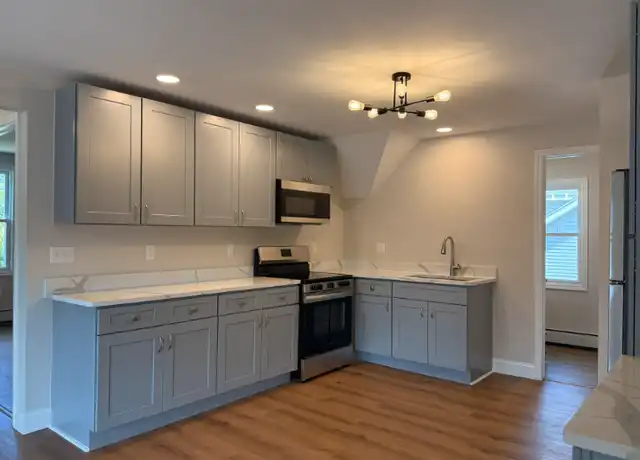 Property at 479 New Britain Rd Unit 2, Berlin, CT, 06037, 2 beds, 1 bath, [object Object]
