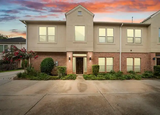 Property at 3816 Center St, Houston, TX, 77007, 2 beds, 2 baths, [object Object]