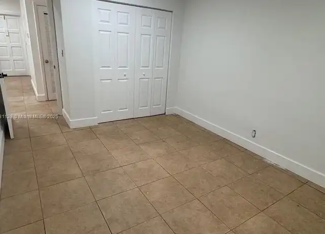 Property at 221 NE 40th St Unit 2, Oakland Park, FL, 33334, 2 beds, 1 bath, [object Object]