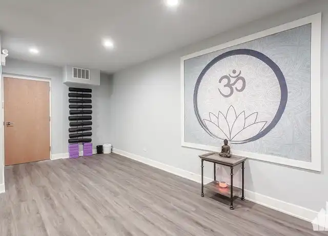Property at Arthurs of Old Town - 300 W Division St, Chicago, IL, 60610, 0-1 beds, 1 bath, [object Object]
