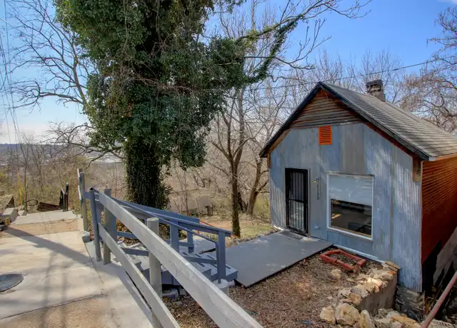 Property at 2130 Holly St, Kansas City, MO, 64108, 1 bed, 1 bath, [object Object]
