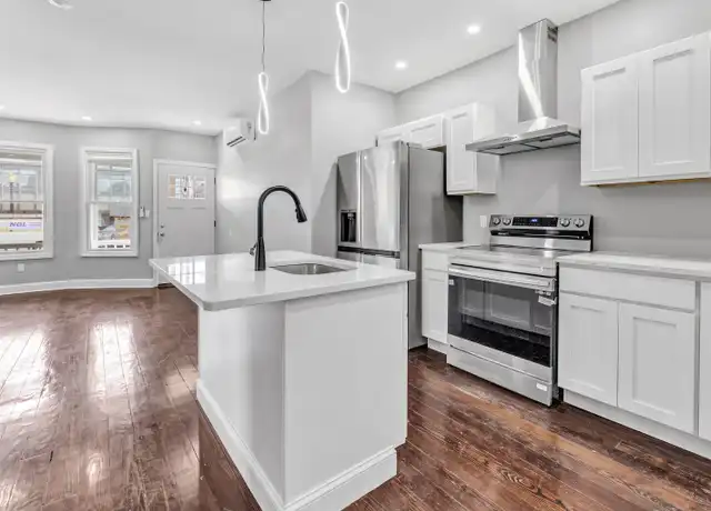 Property at 877 Madison Ave Unit 1st Fl, Bridgeport, CT, 06606, 3 beds, 1 bath, [object Object]