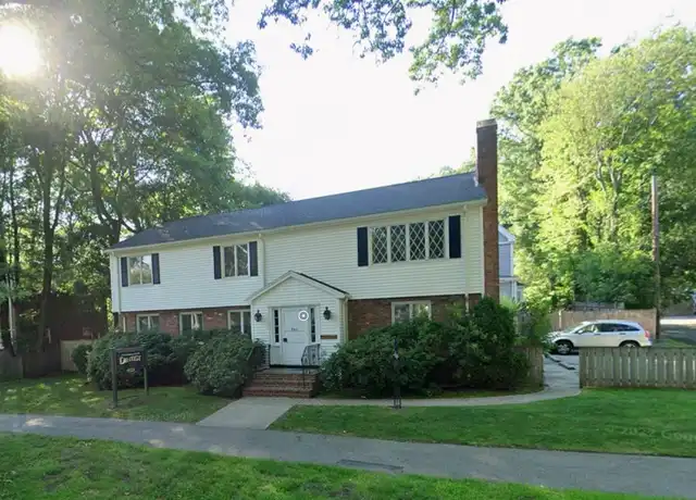 Property at 725 VFW Pkwy Unit 2, West Roxbury, MA, 02132, 3 beds, 1 bath, [object Object]