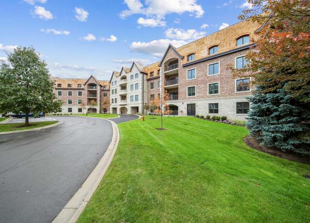 Photo of 1850 Amberley Ct #301, Lake Forest, IL 60045