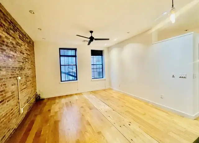 Property at 24 Fleet St, Boston, MA, 02113, 1 bed, 1 bath, [object Object]