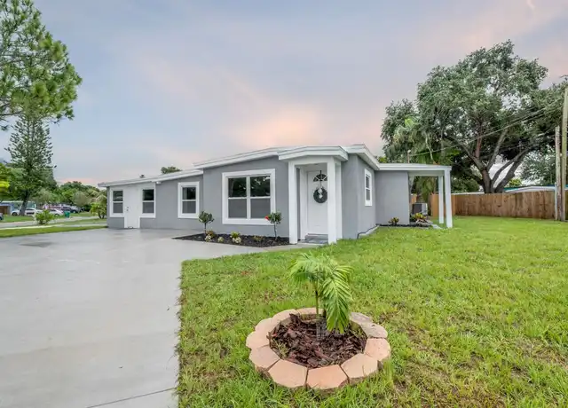 Property at 8392 95th Ter, Seminole, FL, 33777, 4 beds, 2 baths, [object Object]