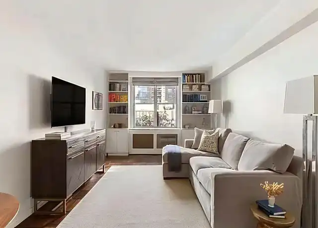 Property at 13 W 13th St Unit 4DN, New York, NY, 10011, 1 bed, 1 bath, [object Object]