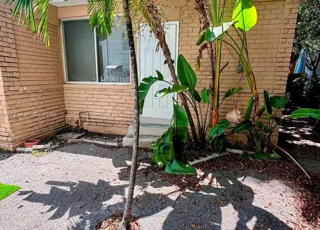 Property at 9065 Harding Ave Unit D 2, Miami Beach, FL, 33154, 2 beds, 1 bath, [object Object]