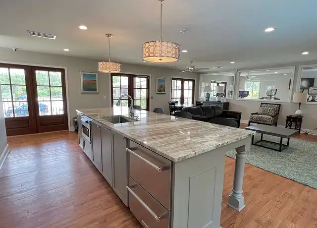 Property at Carriage Place - 6530 Davidson Rd, Columbia, SC, 29209, 2-3 beds, 2 baths, [object Object]
