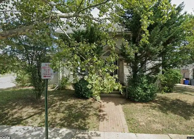 Property at 370 Roselle Ave, Cedarhurst, NY, 11516, 6 beds, 2.5 baths, [object Object]