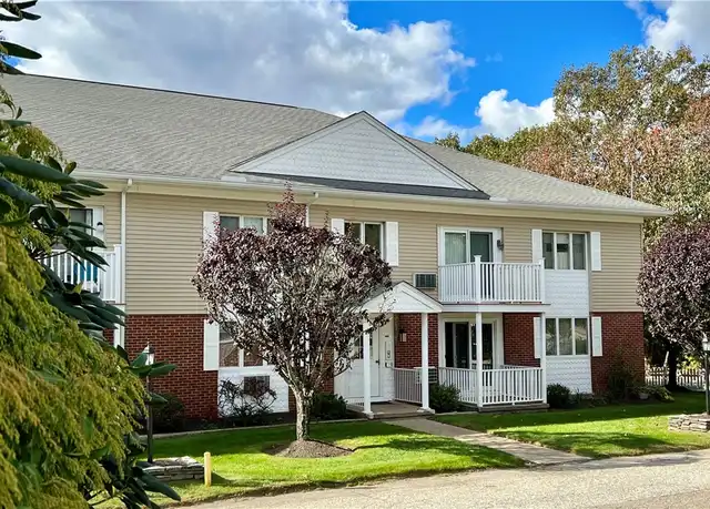Property at 1371 Mendon Rd Unit 15, Woonsocket, RI, 02895, 1 bed, 1 bath, [object Object]